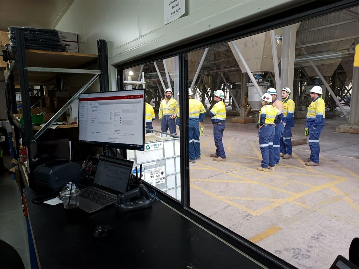 Banner for what is turnkey tooling article